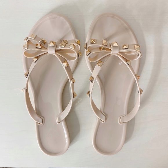 NEW Roxie Sandal- in Nude - Picture 2 of 6